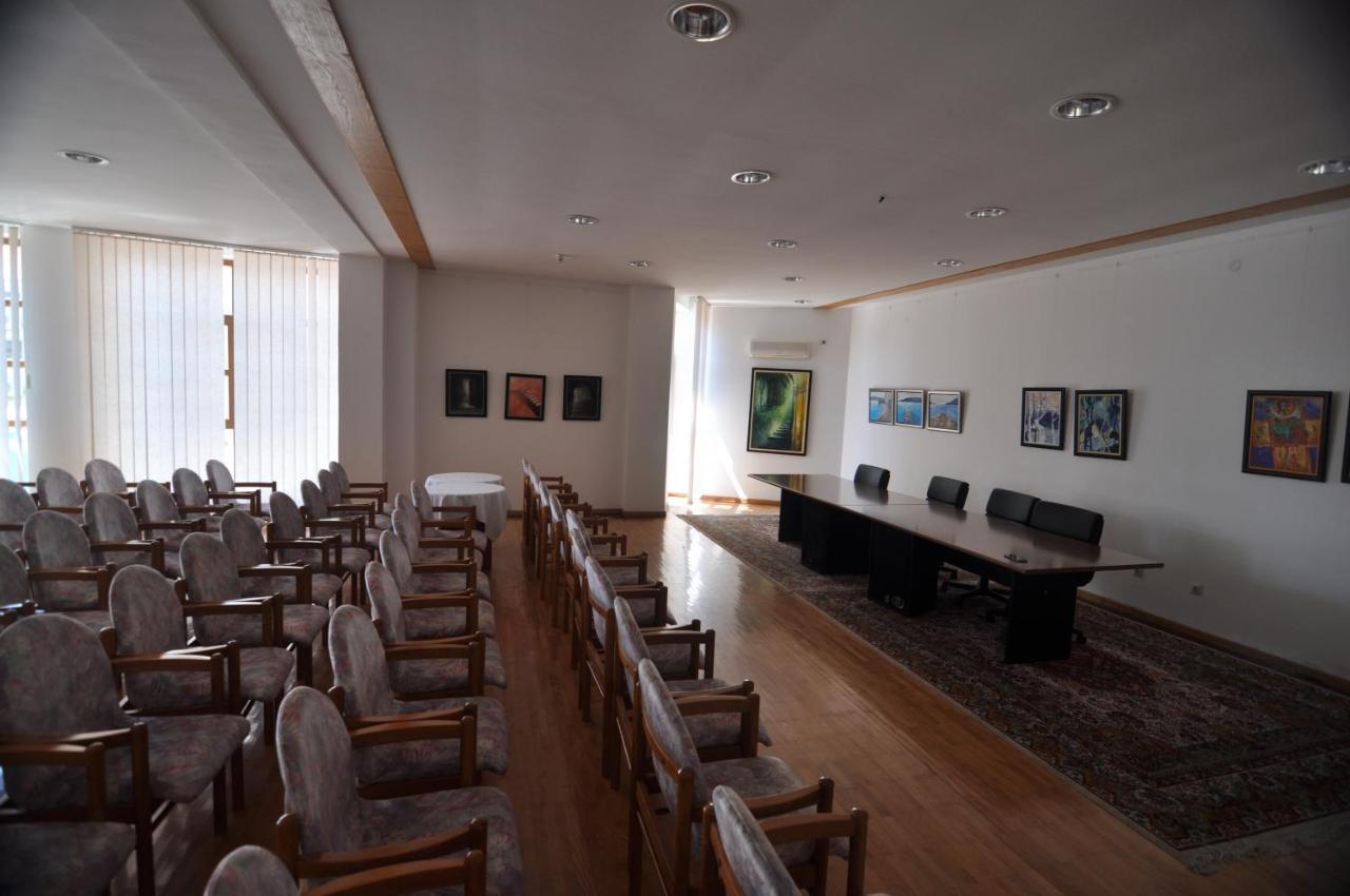 Hotel Vojvodina Igalo Buitenkant foto