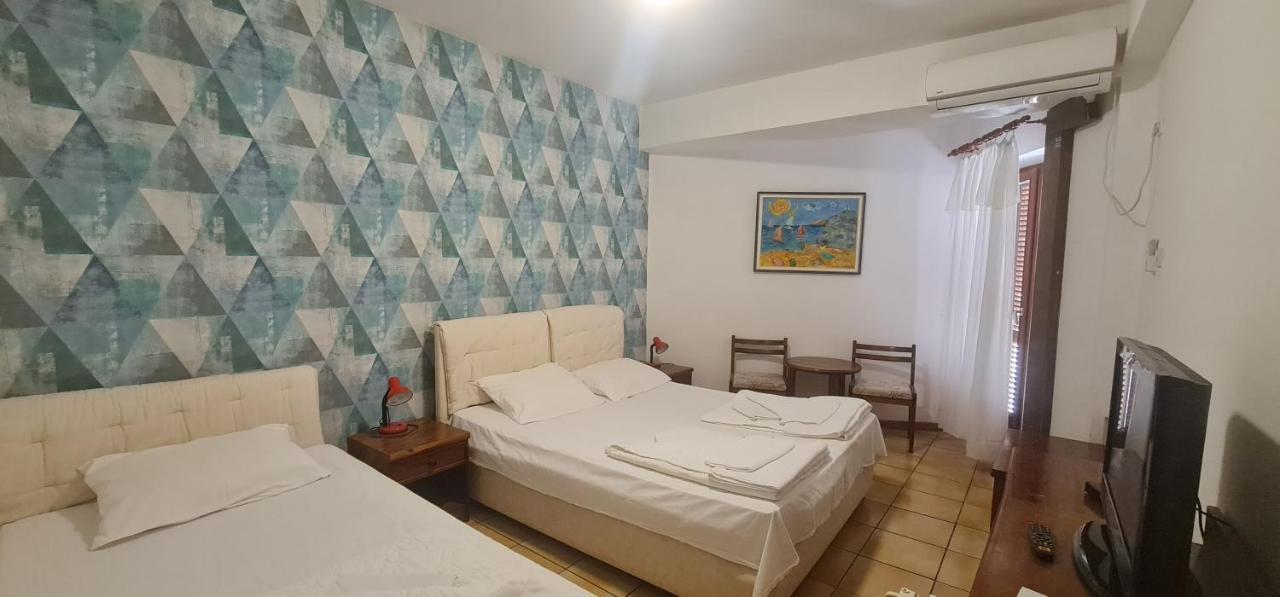 Hotel Vojvodina Igalo Buitenkant foto