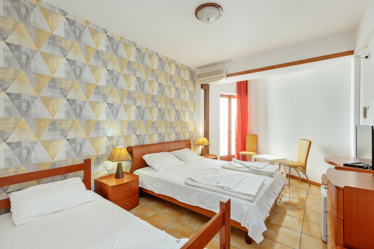 Hotel Vojvodina Igalo Buitenkant foto