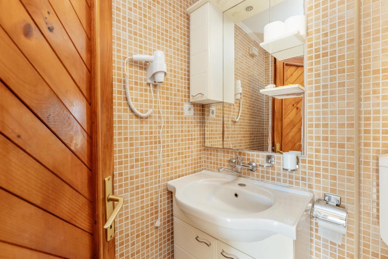 Hotel Vojvodina Igalo Buitenkant foto