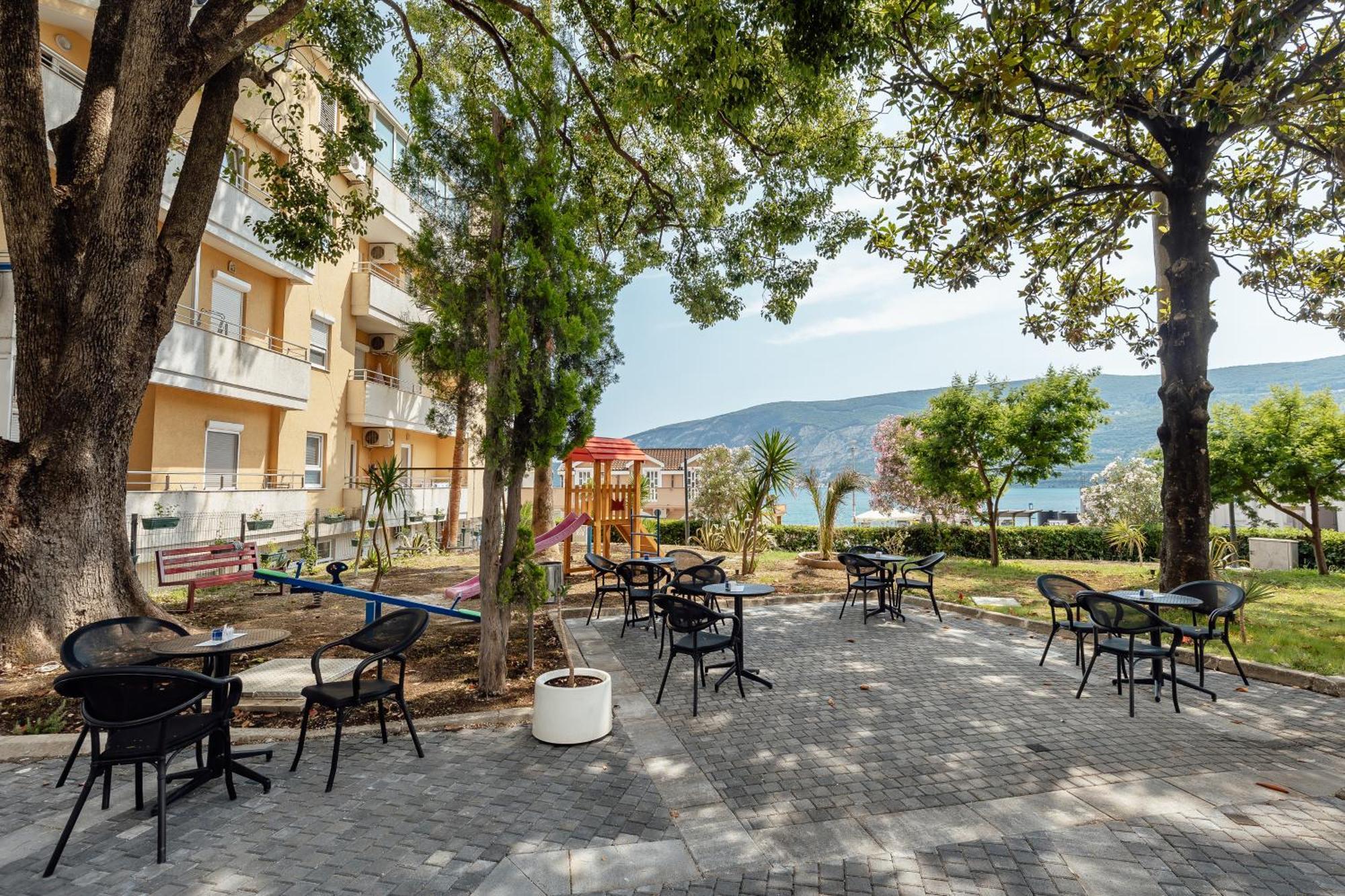 Hotel Vojvodina Igalo Buitenkant foto